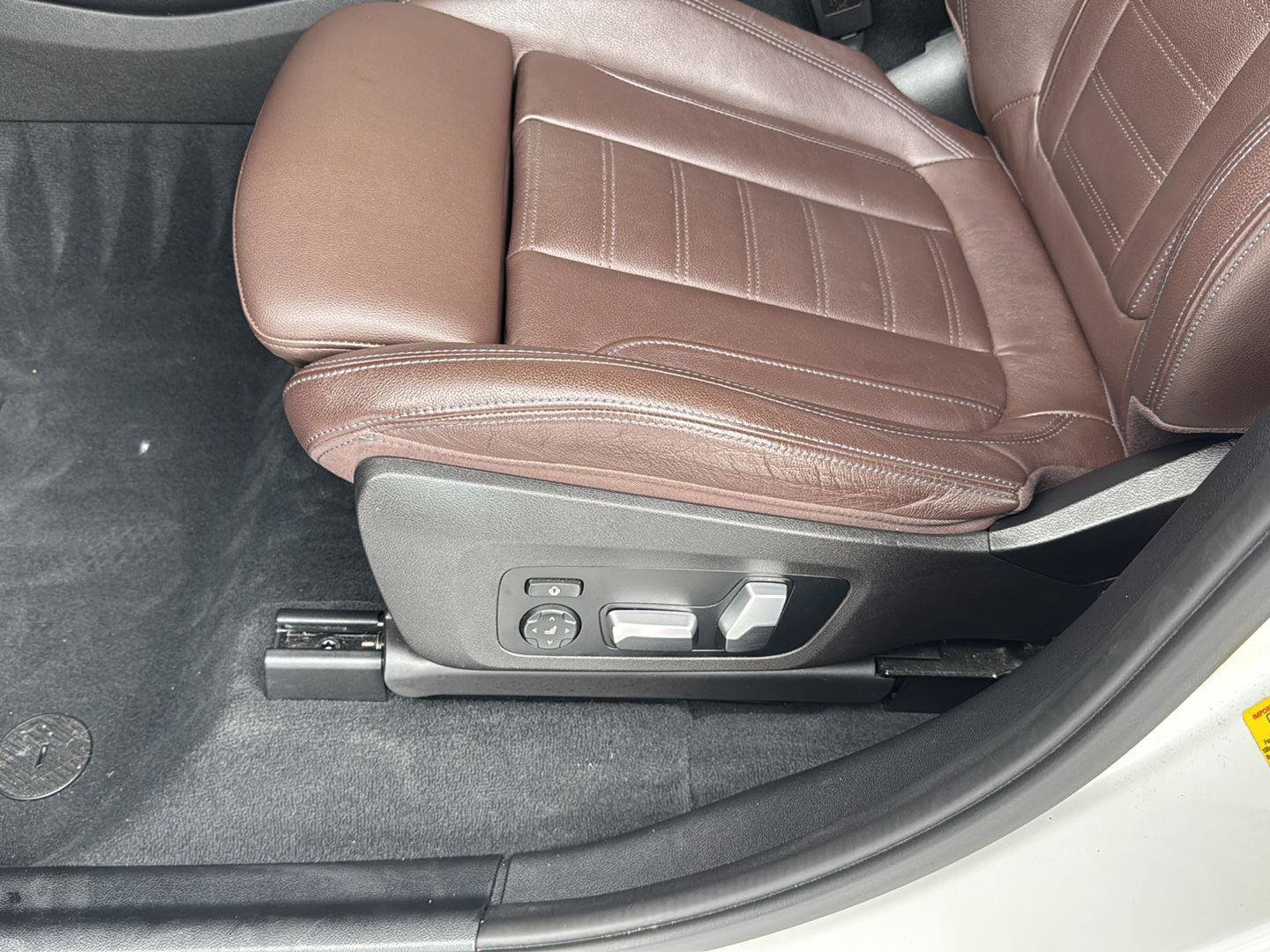 Certified 2023 BMW X3 sDrive30i w/ Premium Package image 28