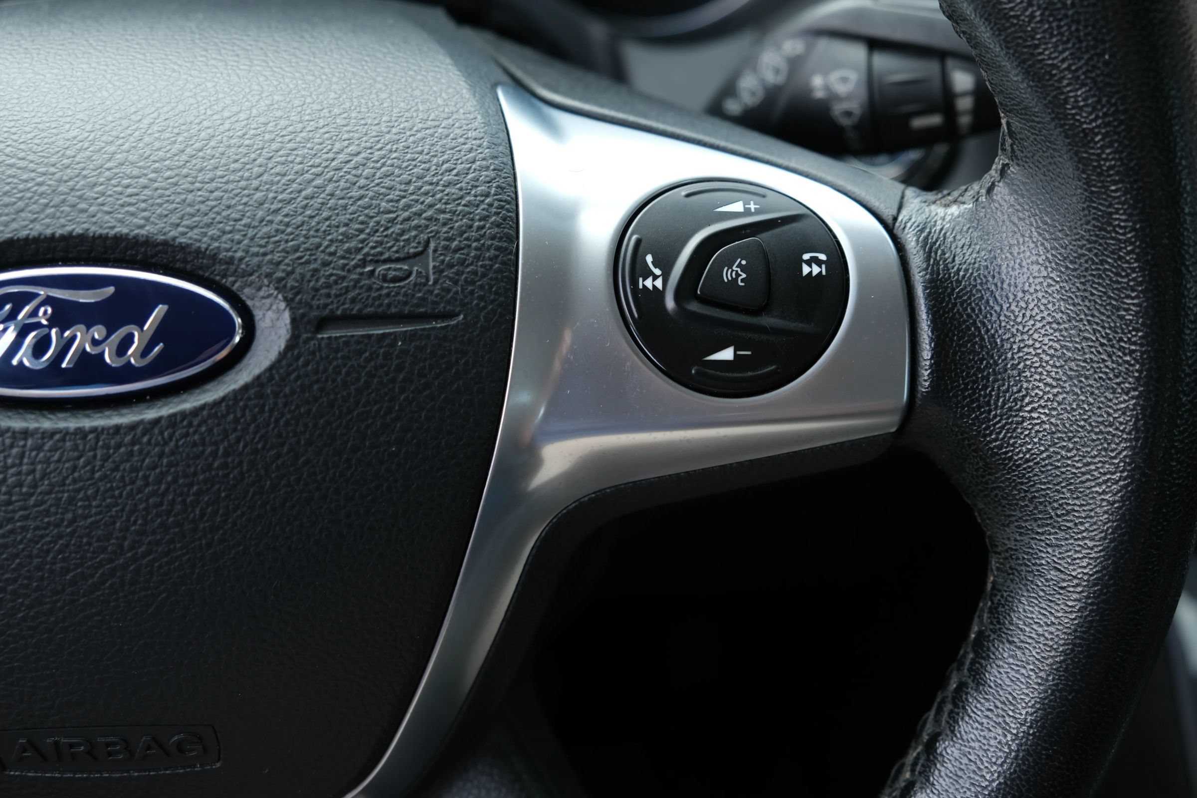 Used 2014 Ford Focus Titanium FWD image 24