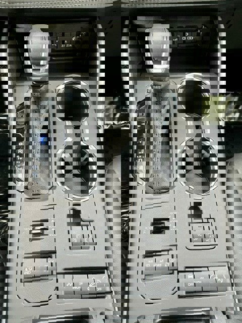 Used 2020 Toyota Highlander XLE image 23