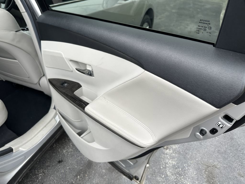 Used 2013 Toyota Venza XLE w/ XLE Premium Pkg image 35