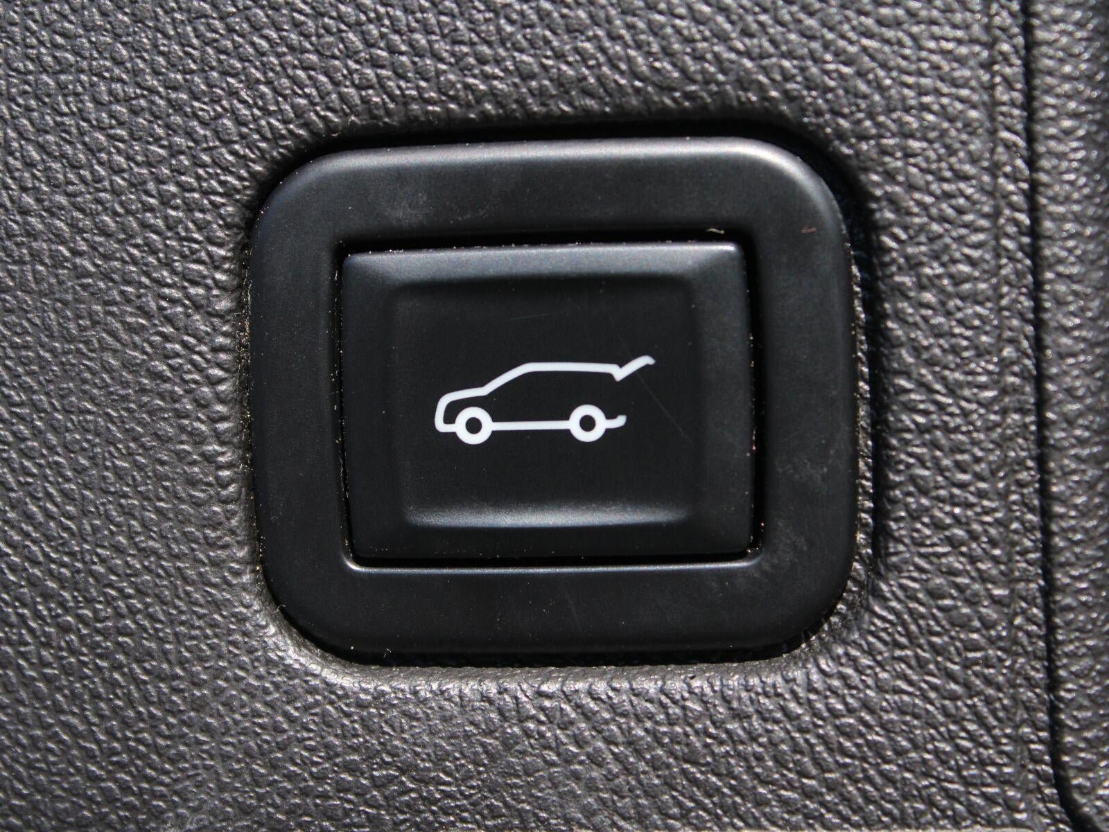 Used 2022 GMC Terrain AT4 AWD/4WD image 8