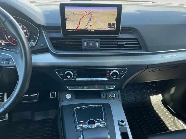 Used 2018 Audi SQ5 Prestige AWD/4WD image 11
