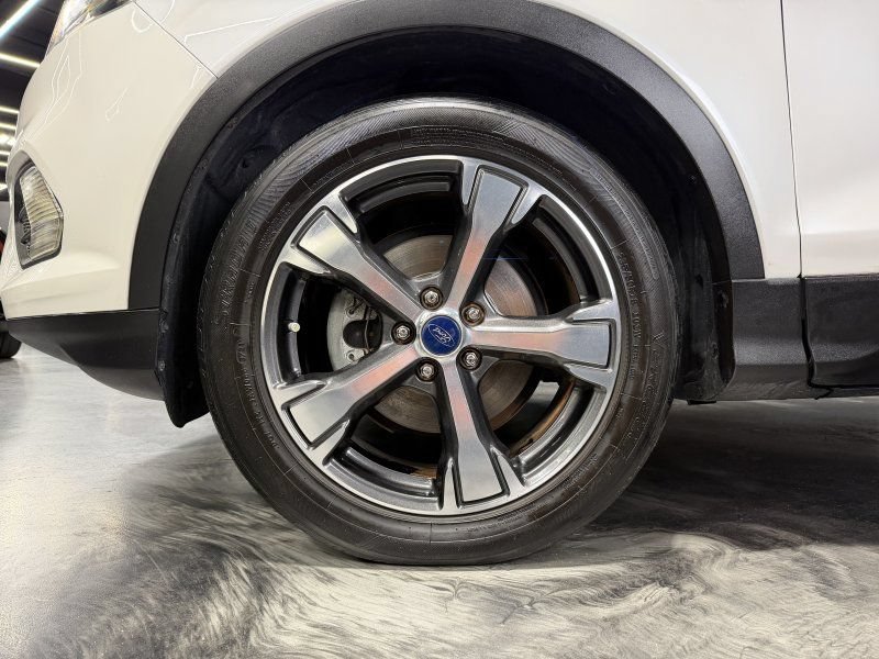 Used 2018 Ford Escape SEL FWD image 19