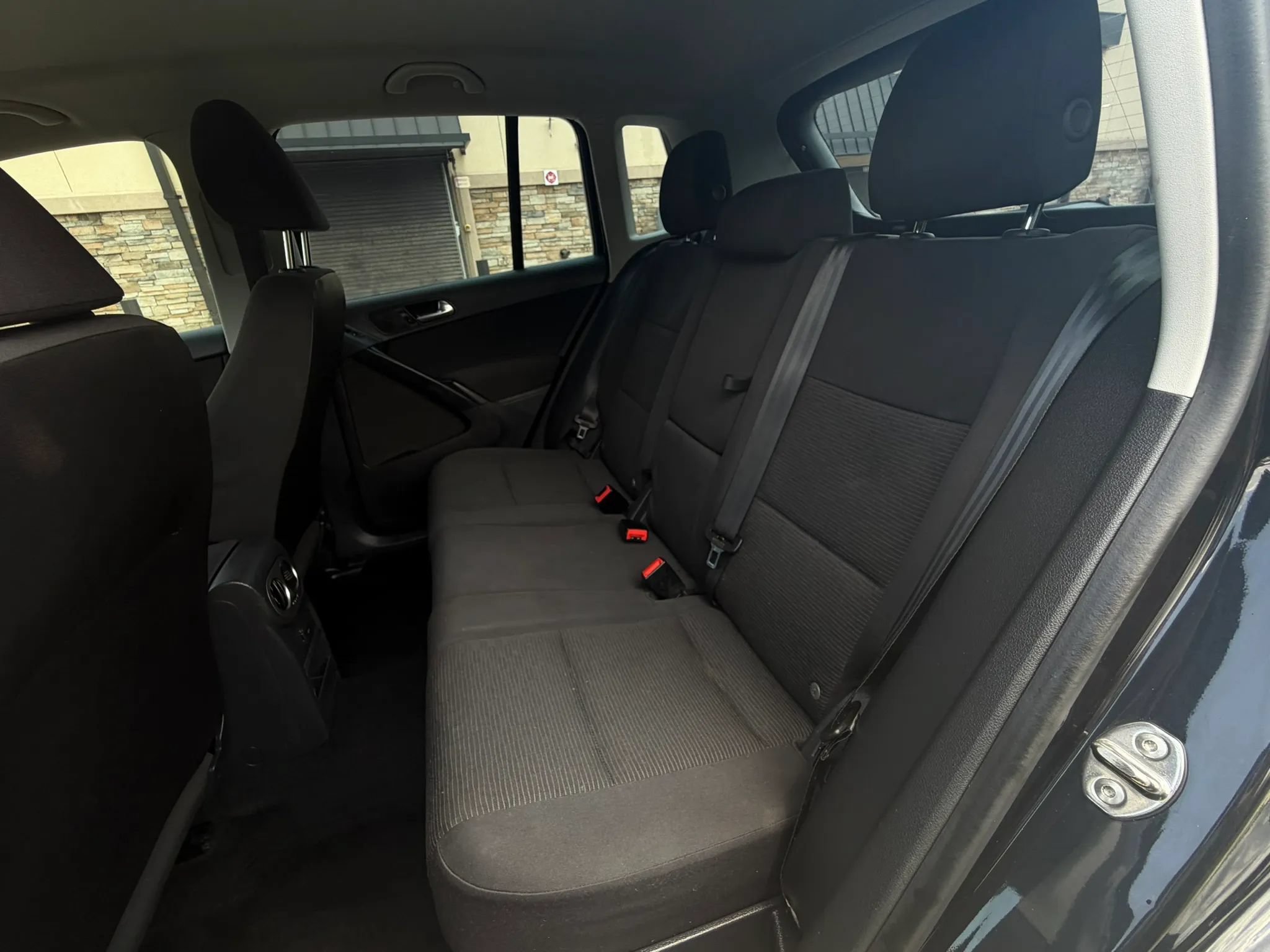 Used 2017 Volkswagen Tiguan Limited w/ Alloy Wheels Package AWD/4WD image 27