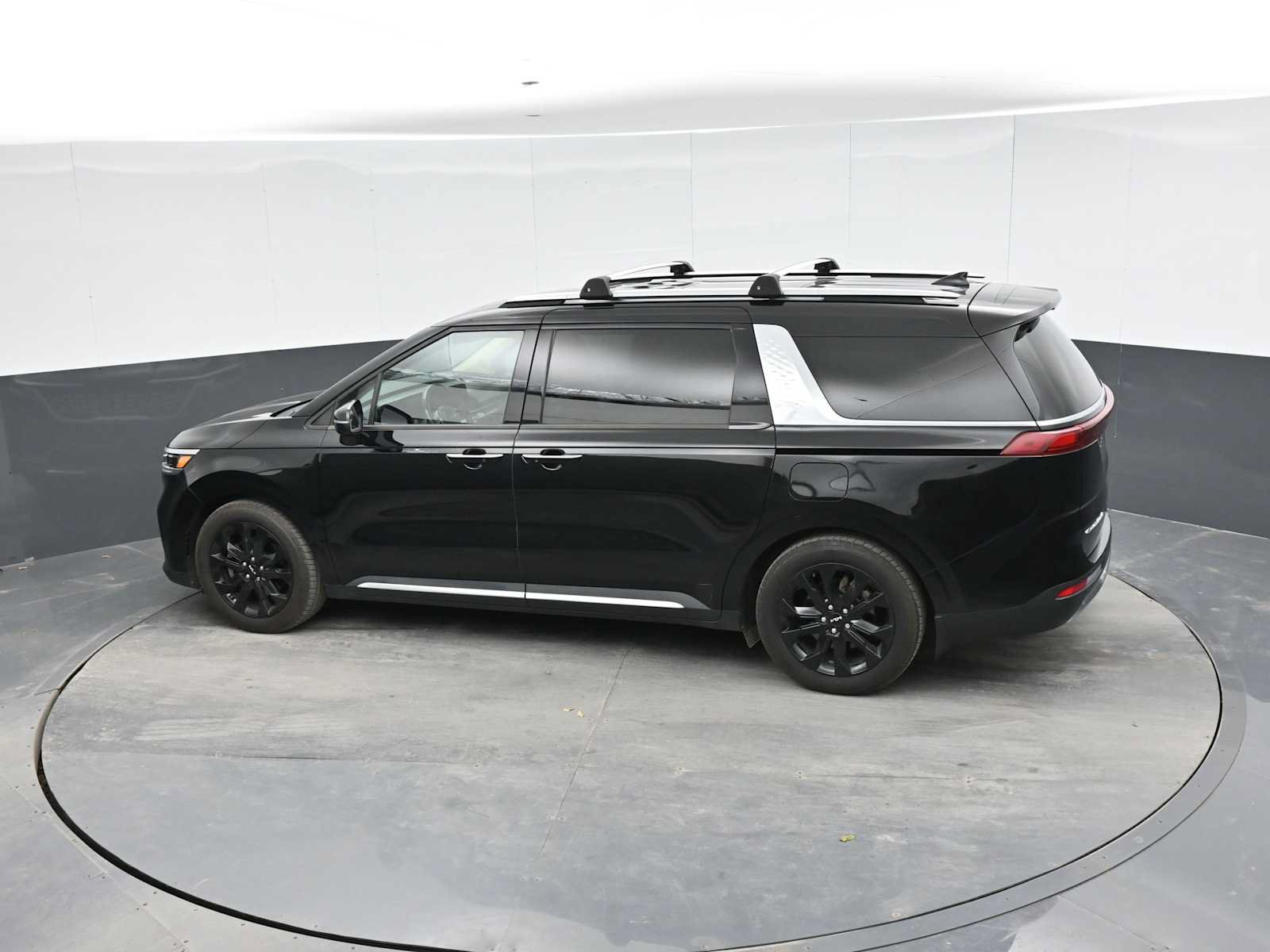 Used 2022 Kia Carnival SX Prestige FWD image 37