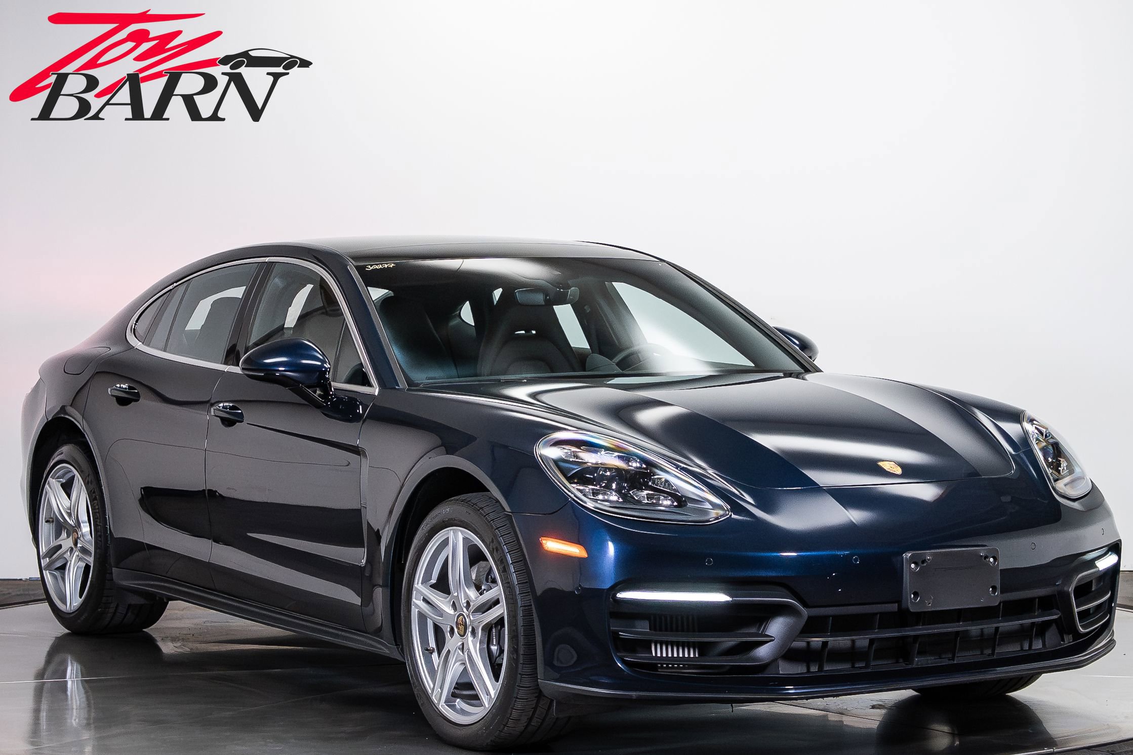 Used 2022 Porsche Panamera 4 Platinum Edition AWD/4WD image 7