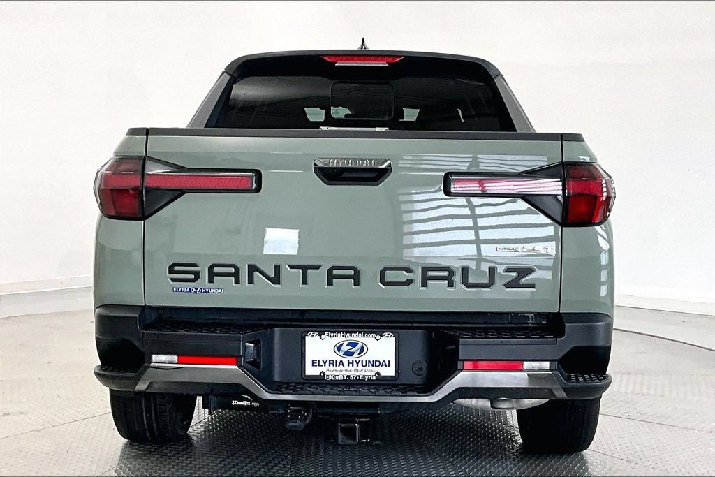 Certified 2025 Hyundai Santa Cruz Limited AWD/4WD image 4