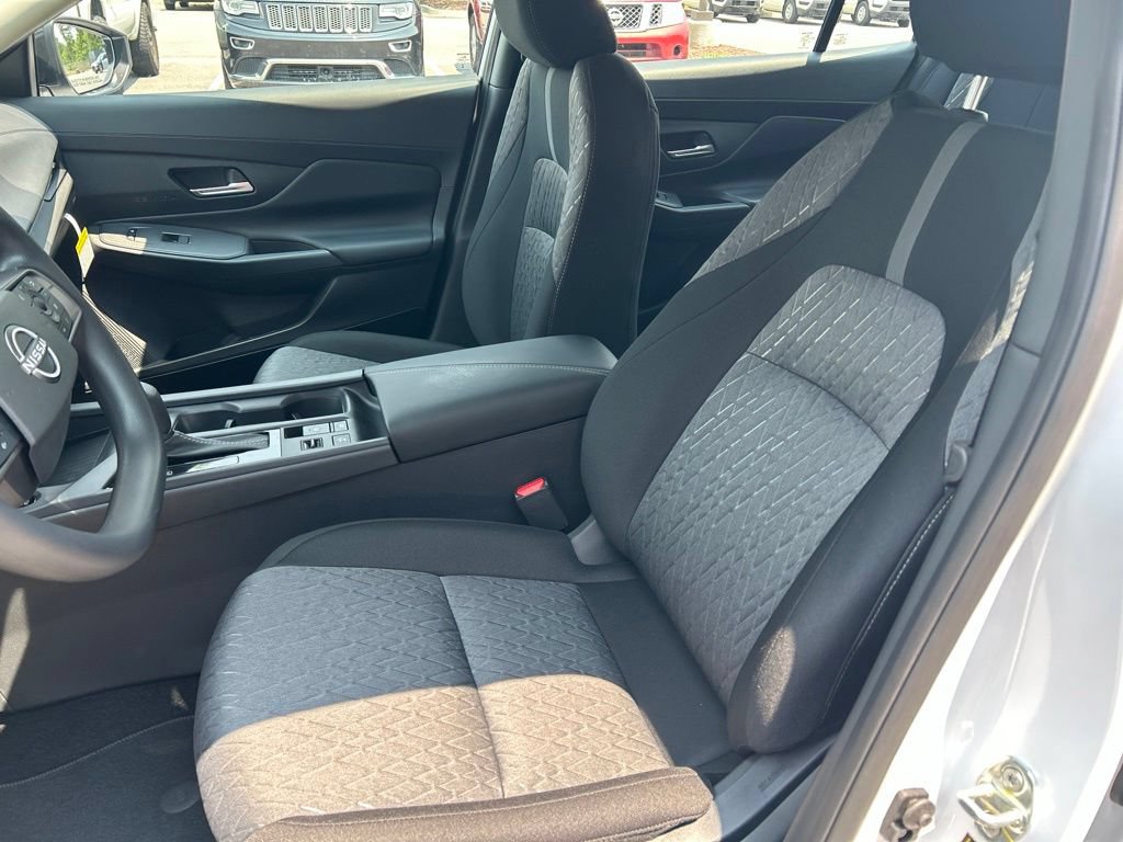 New 2026 Nissan Sentra SV w/ Floor Mat Package FWD image 10