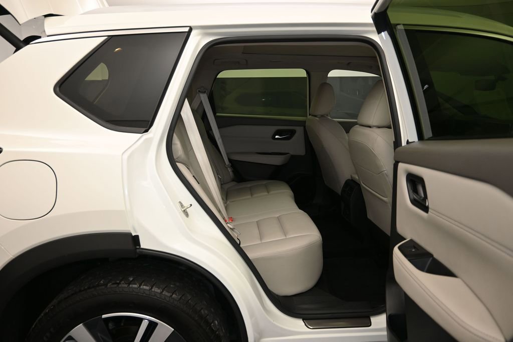 Certified 2023 Nissan Rogue SL FWD image 25