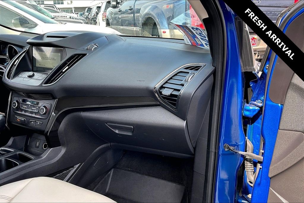 Used 2018 Ford Escape SEL w/ SEL Sport Appearance Package image 25