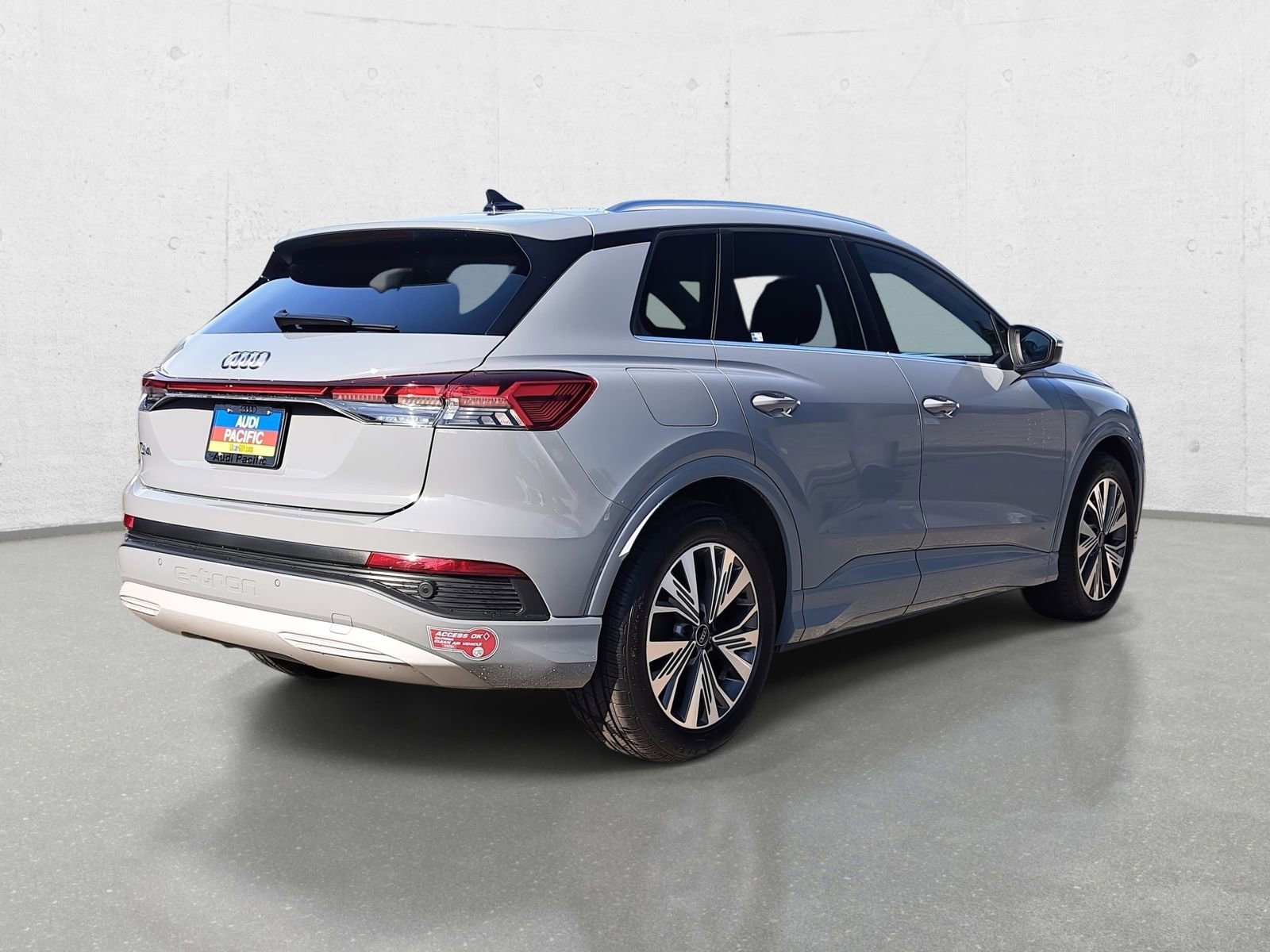 Certified 2024 Audi Q4 e-tron Premium image 5