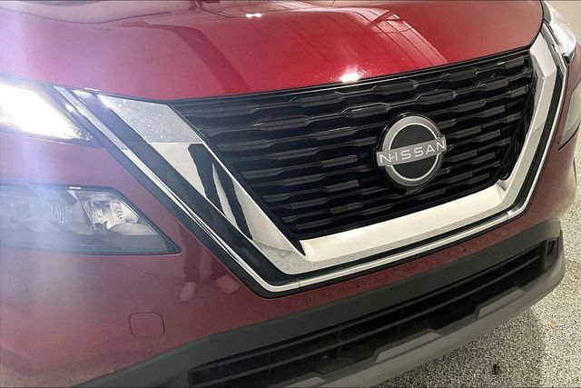 Used 2023 Nissan Rogue S AWD/4WD image 40