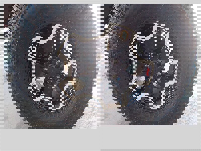 Used 2000 Jeep Cherokee Sport image 12