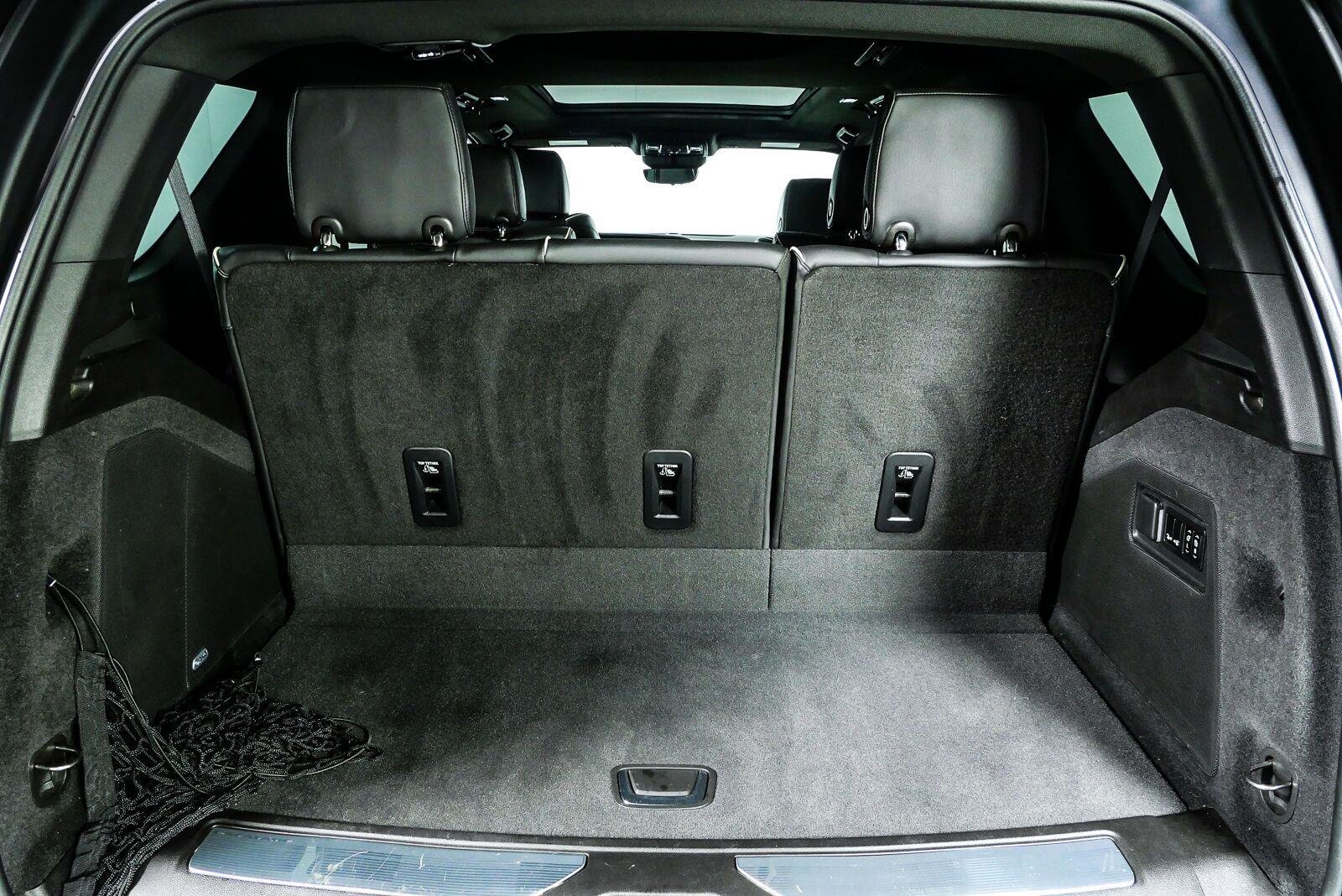 Used 2021 Cadillac Escalade Premium Luxury AWD/4WD image 33