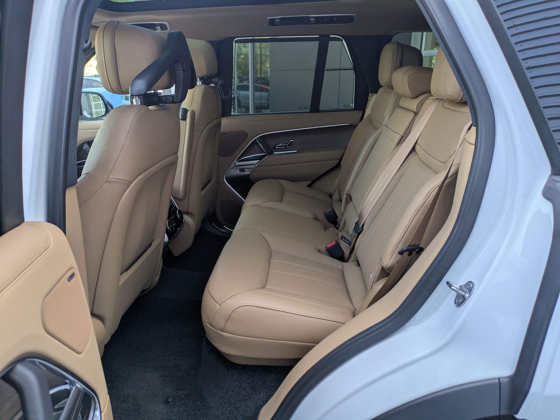 New 2026 Land Rover Range Rover SE AWD/4WD image 29