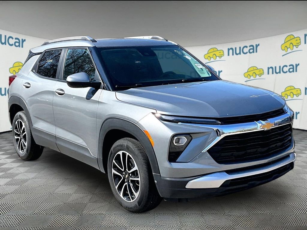 Used 2025 Chevrolet TrailBlazer LT AWD/4WD image 1