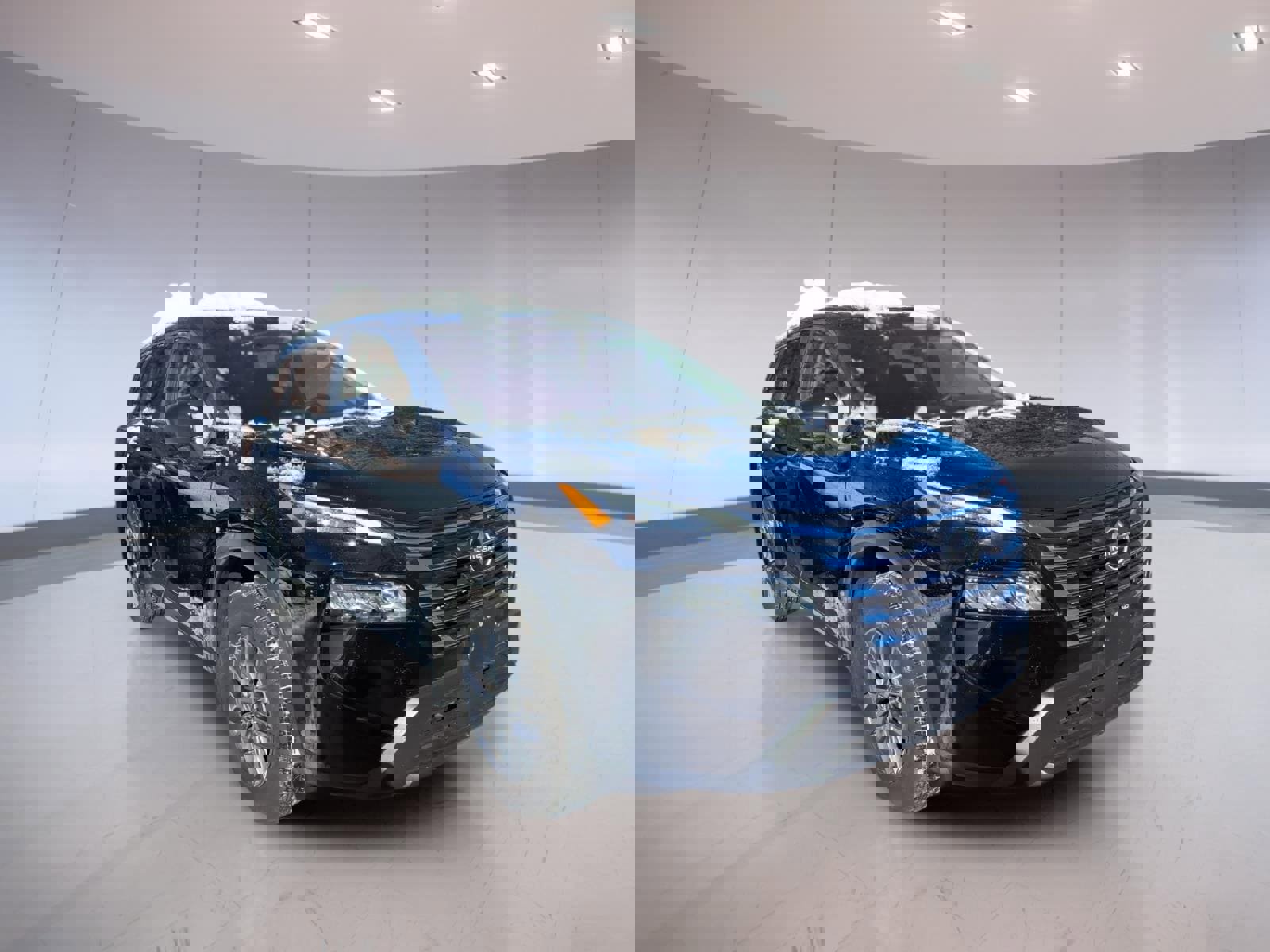 Used 2025 Nissan Rogue S image 1