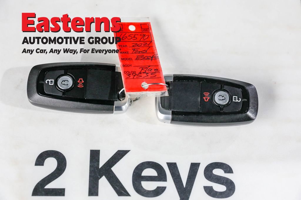 Used 2021 Ford Escape SE image 23