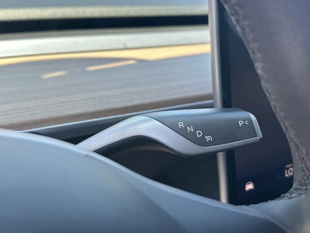 Used 2023 Tesla Model Y Long Range image 29