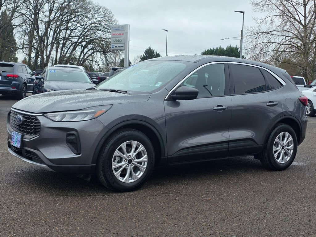 Used 2023 Ford Escape Active video 1