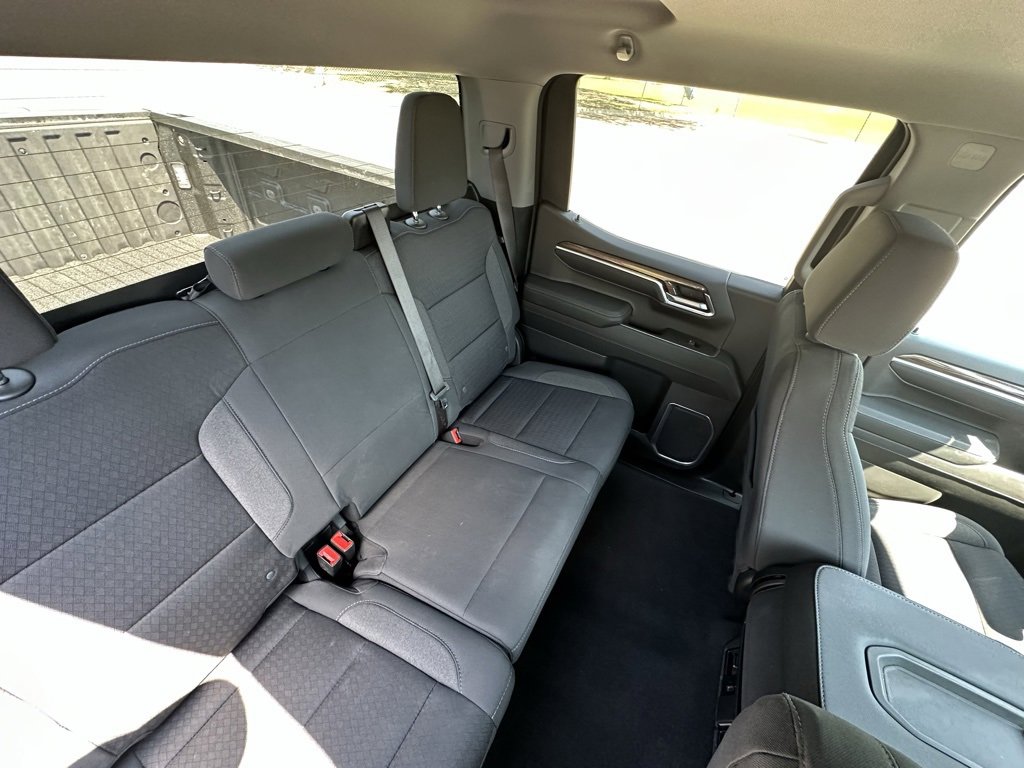 Used 2023 Chevrolet Silverado 1500 LT image 14