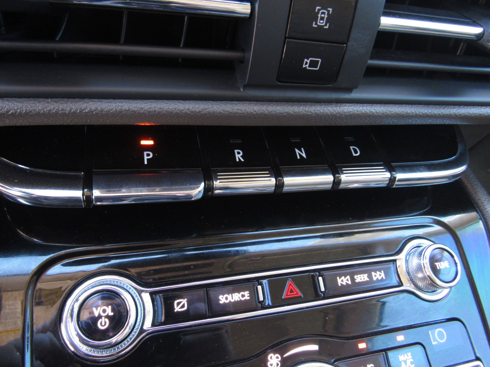 Used 2020 Lincoln Corsair Reserve image 23