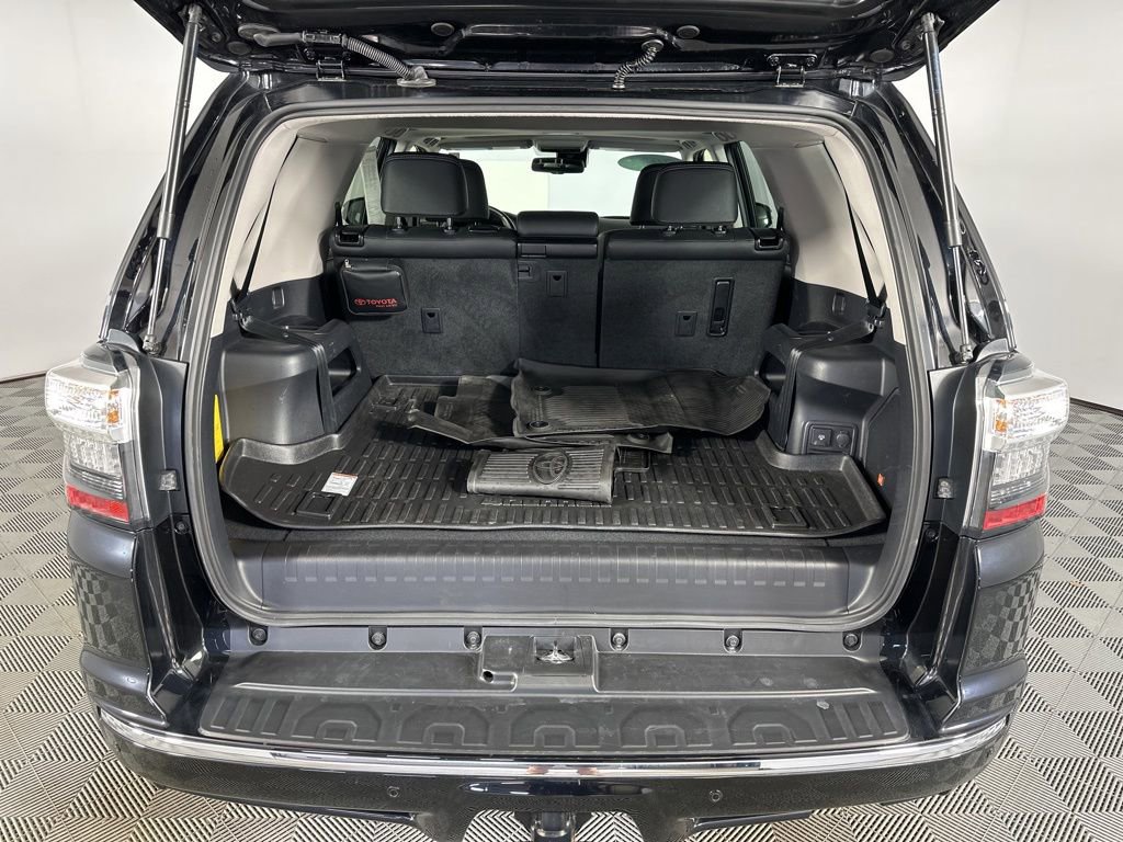 Used 2023 Toyota 4Runner Limited AWD/4WD image 32
