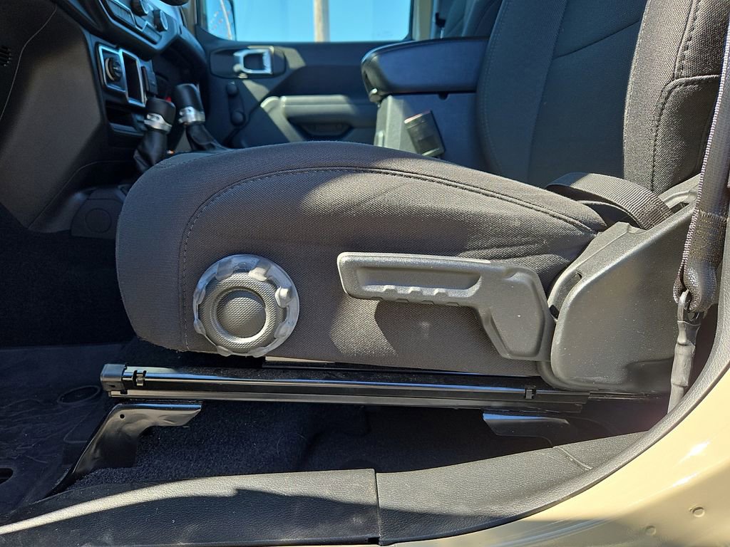 Used 2022 Jeep Wrangler Unlimited Sport image 27