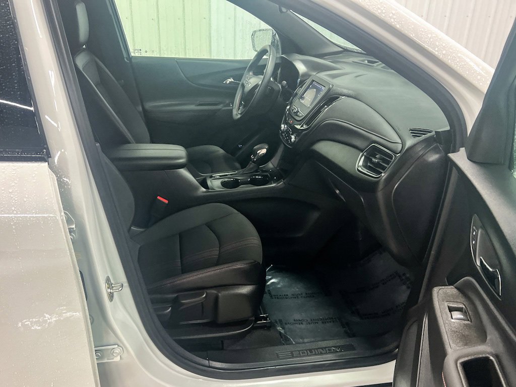 Used 2023 Chevrolet Equinox RS image 9