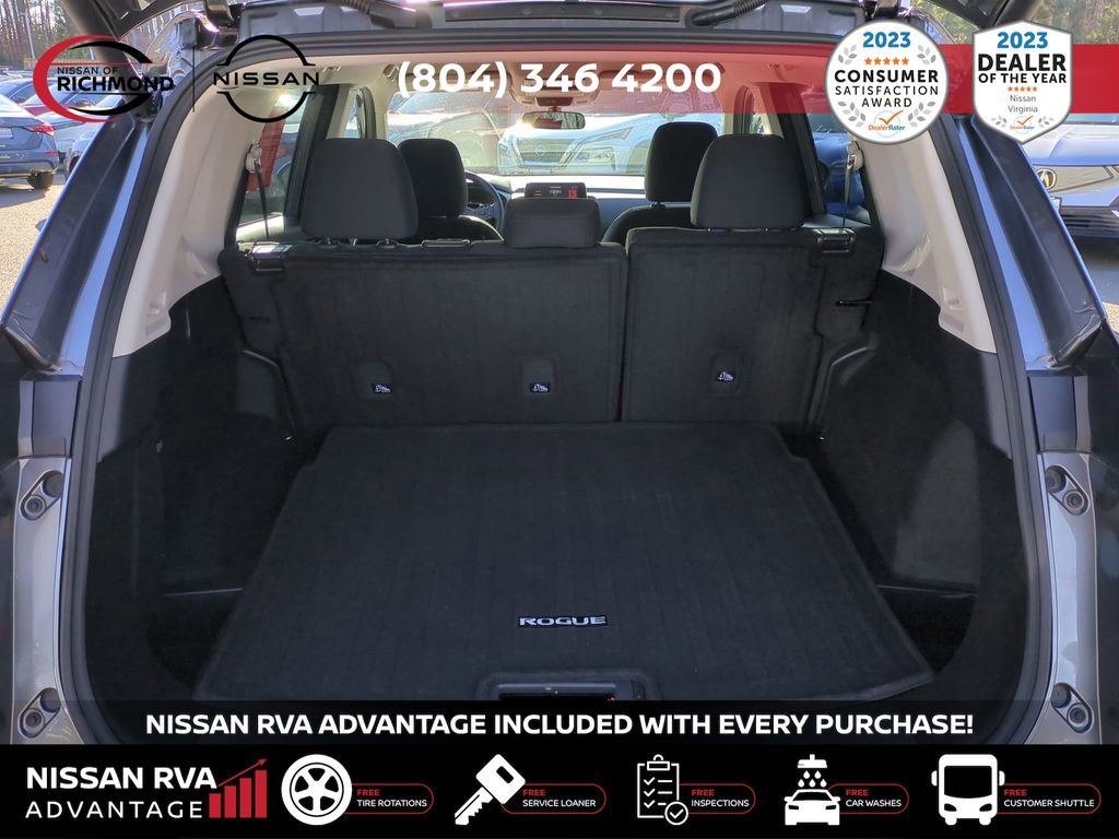 Used 2025 Nissan Rogue SV image 14