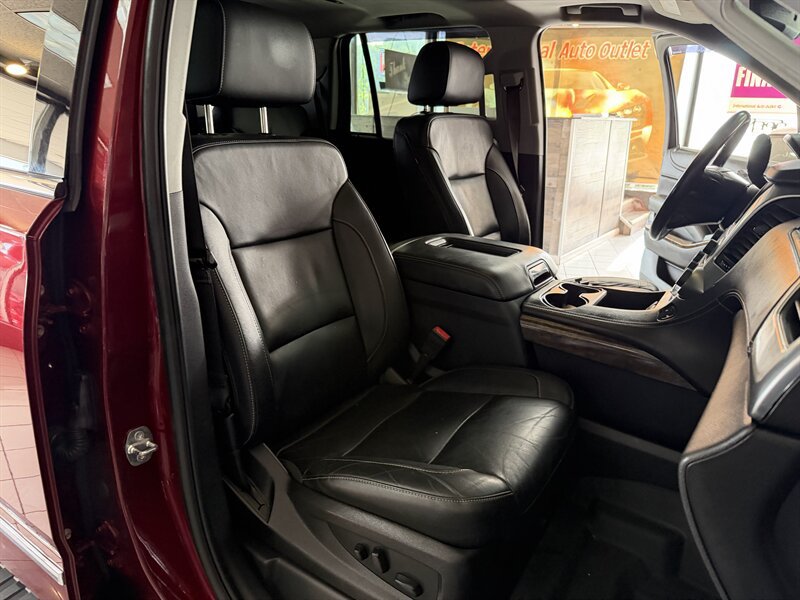 Used 2019 Chevrolet Tahoe LT w/ LT Signature Package AWD/4WD image 29