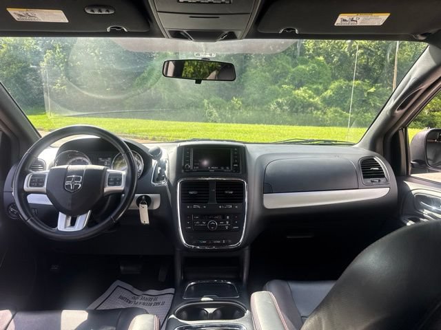 Used 2016 Dodge Grand Caravan R/T FWD image 12