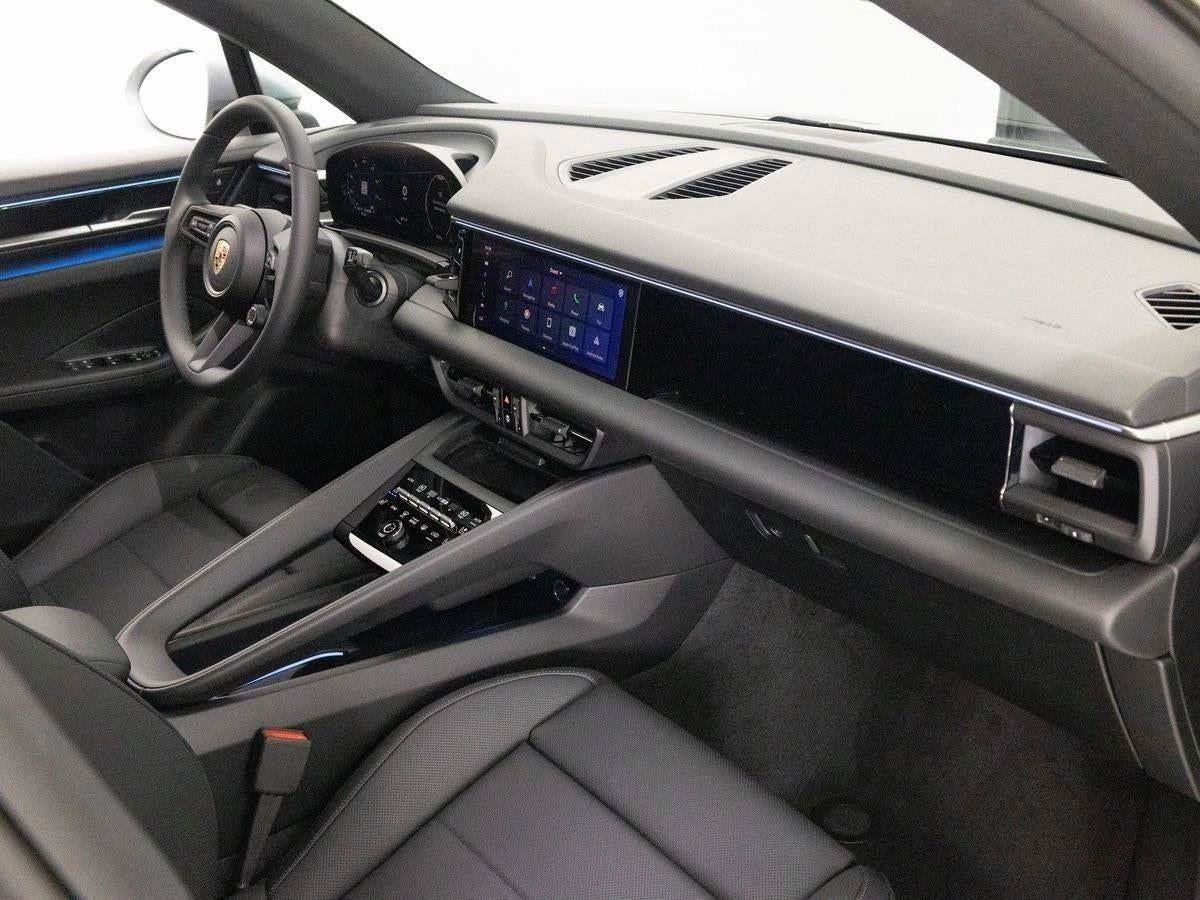 New 2025 Porsche Macan Electric image 79