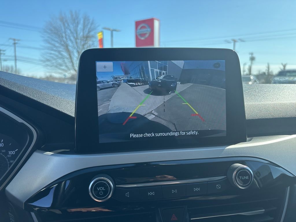 Used 2022 Ford Escape SE w/ Cold Weather Package image 16