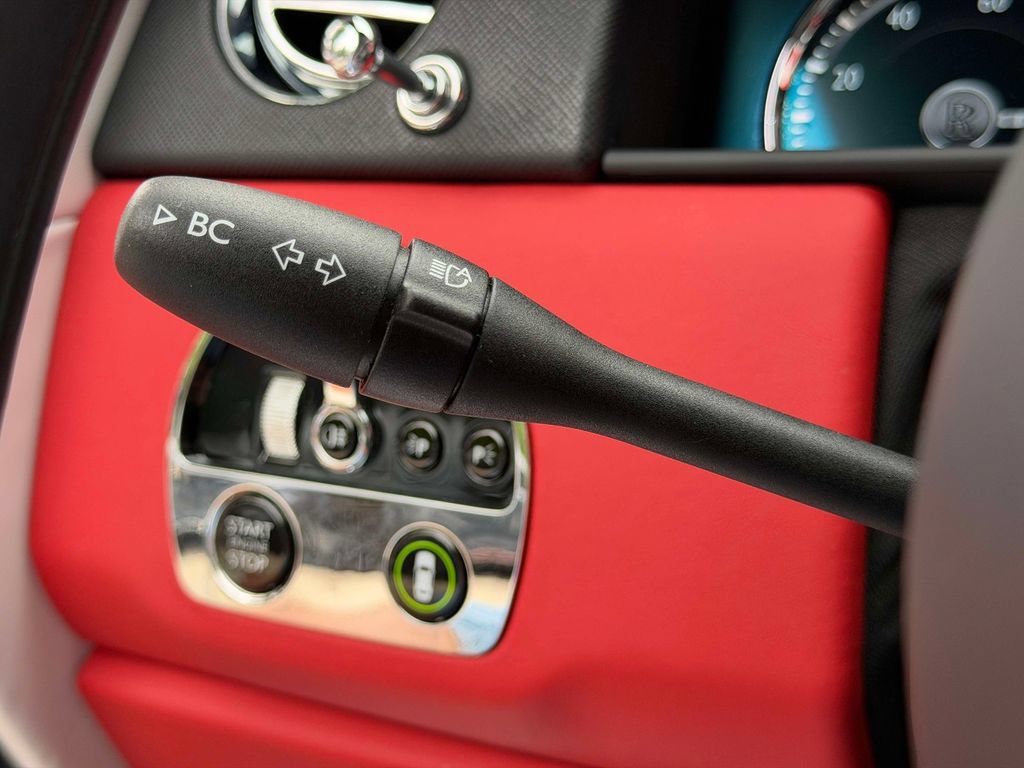 Used 2021 Rolls-Royce Cullinan AWD/4WD image 36
