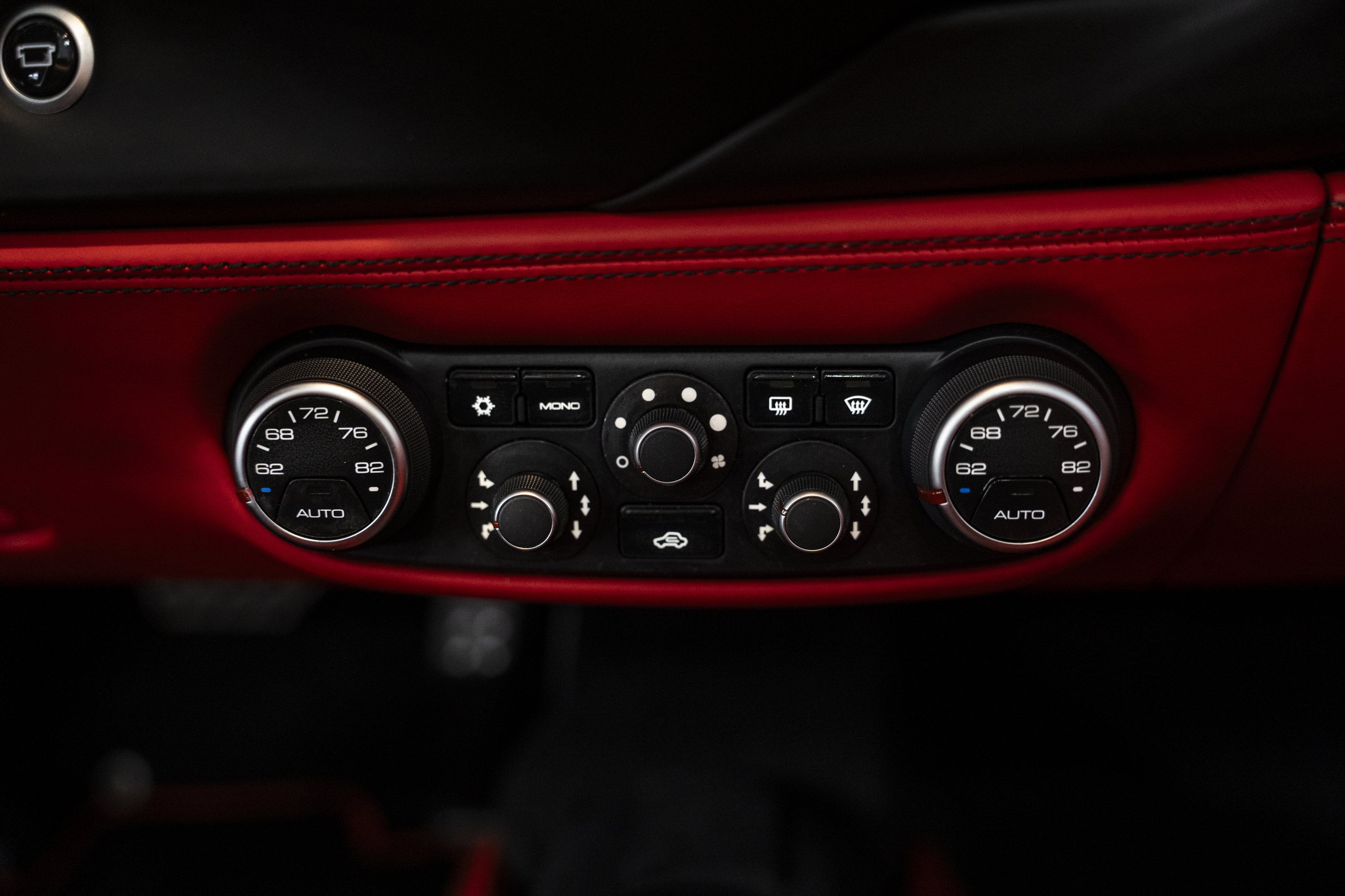Used 2016 Ferrari 488 Spider RWD image 46