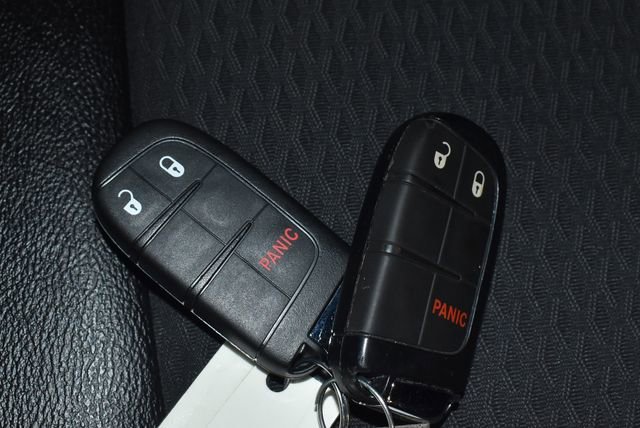 Used 2025 Jeep Compass Latitude AWD/4WD image 20