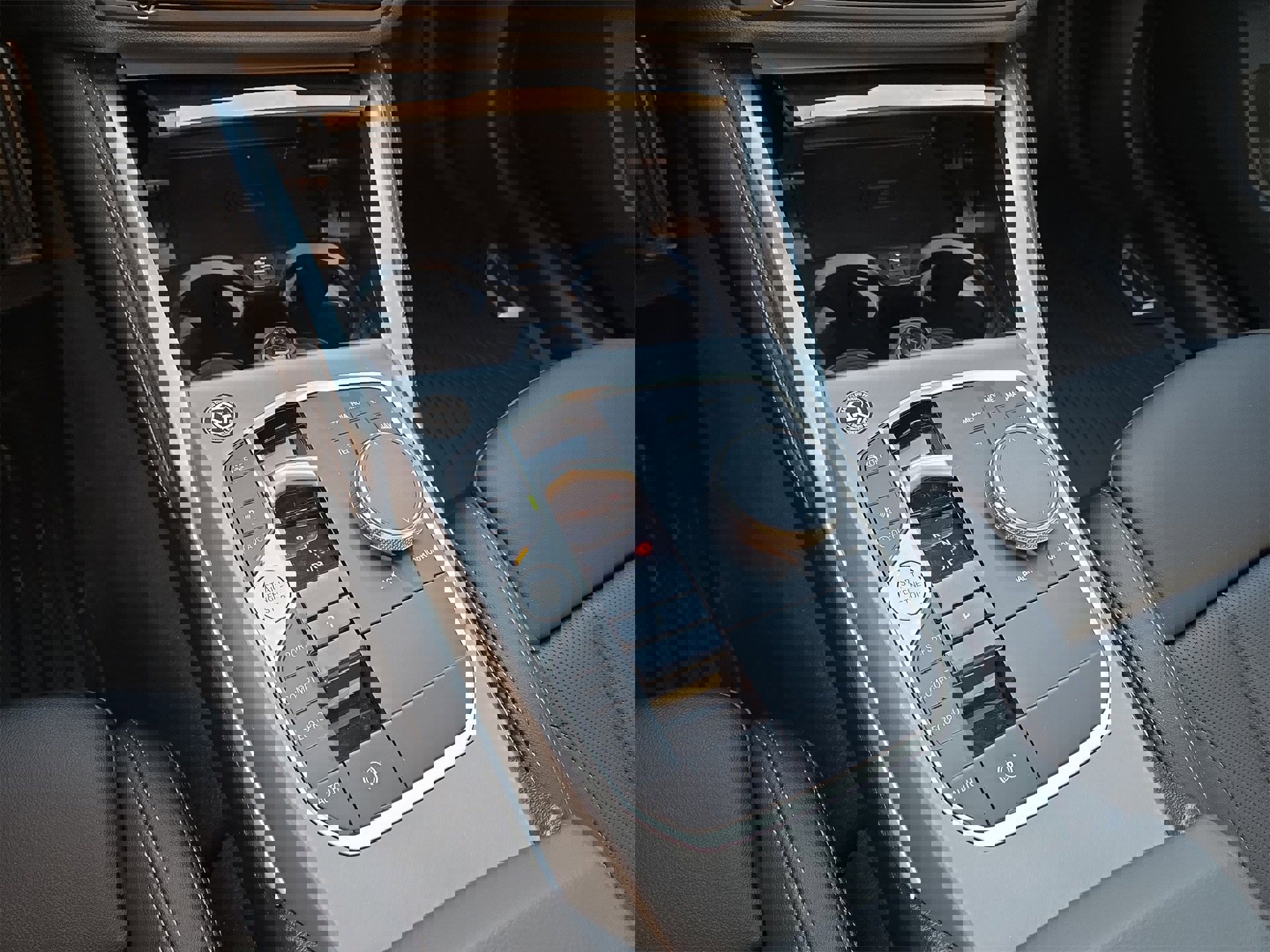 Used 2025 BMW 430i xDrive w/ M Sport Package image 22