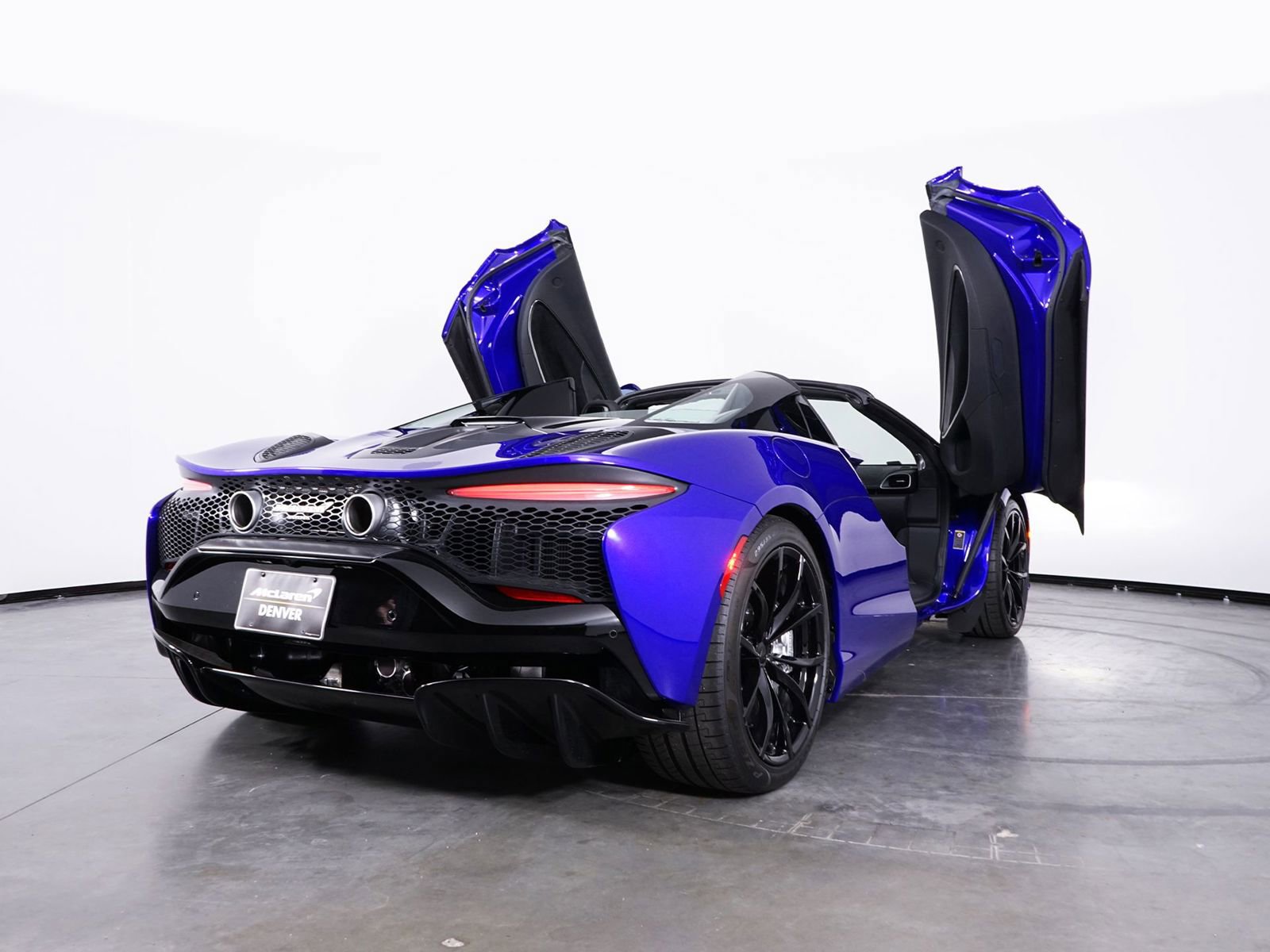 New 2025 McLaren Artura Spider image 29
