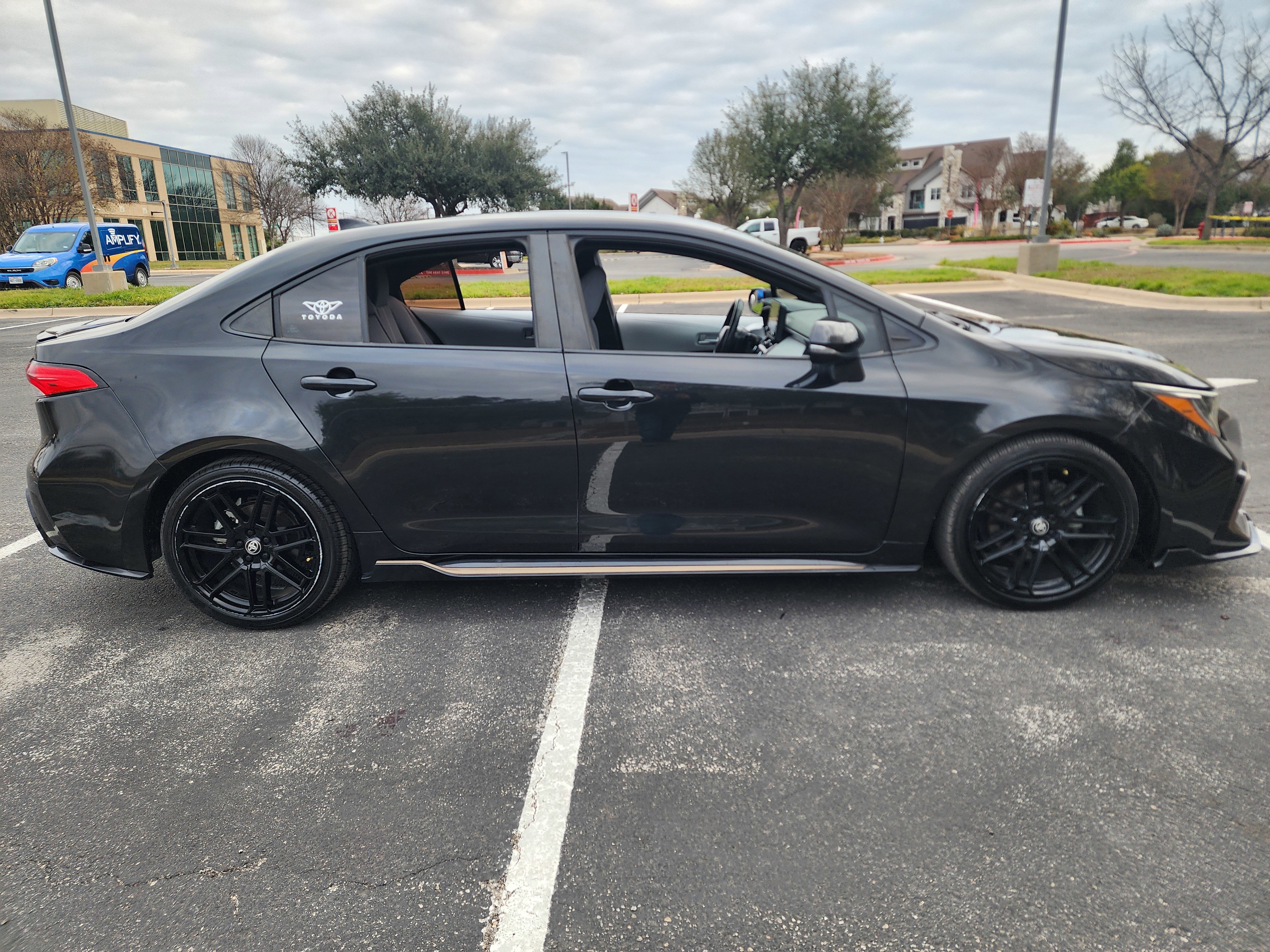 Used 2022 Toyota Corolla SE FWD image 8