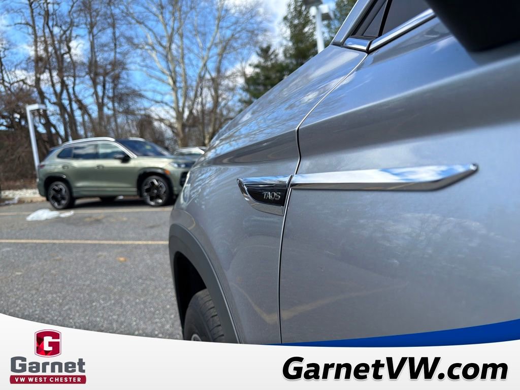 Certified 2024 Volkswagen Taos SE image 45