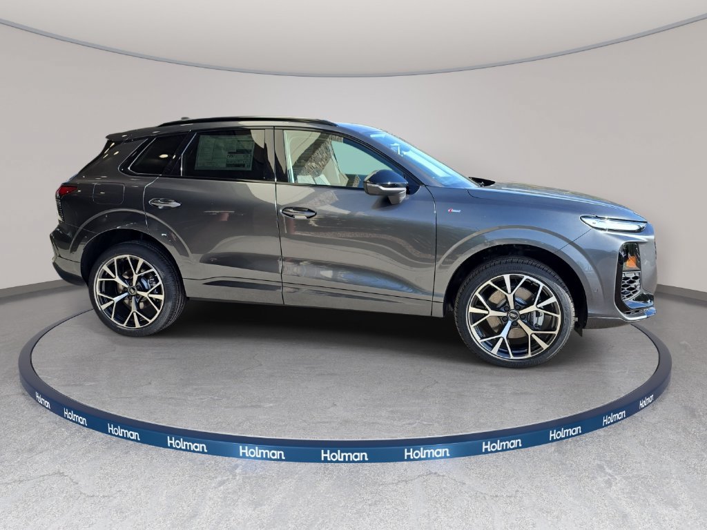 New 2026 Audi Q3 quattro 2.0T AWD/4WD image 4