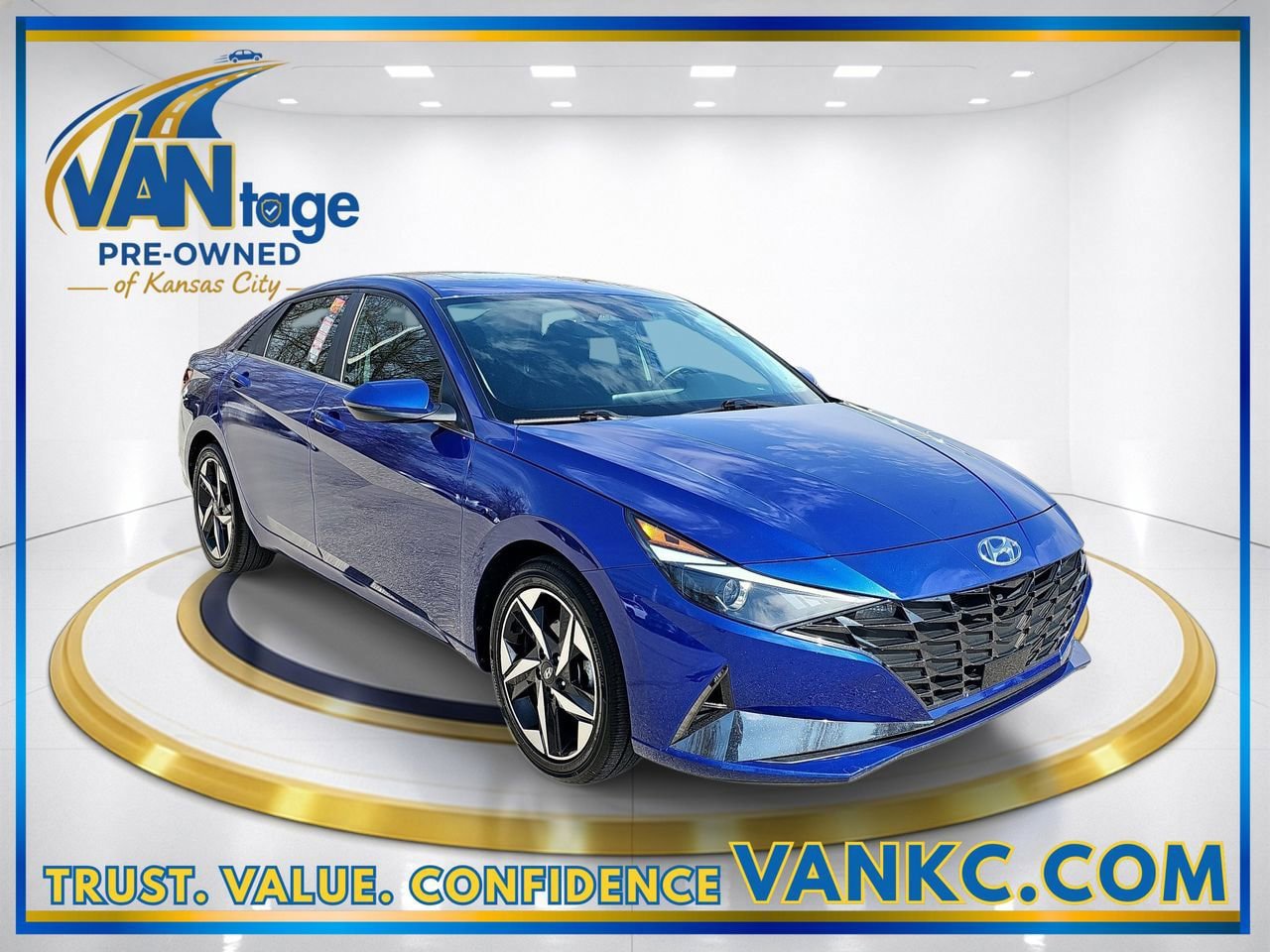 Used 2022 Hyundai Elantra SEL w/ Convenience + Premium Package image 3