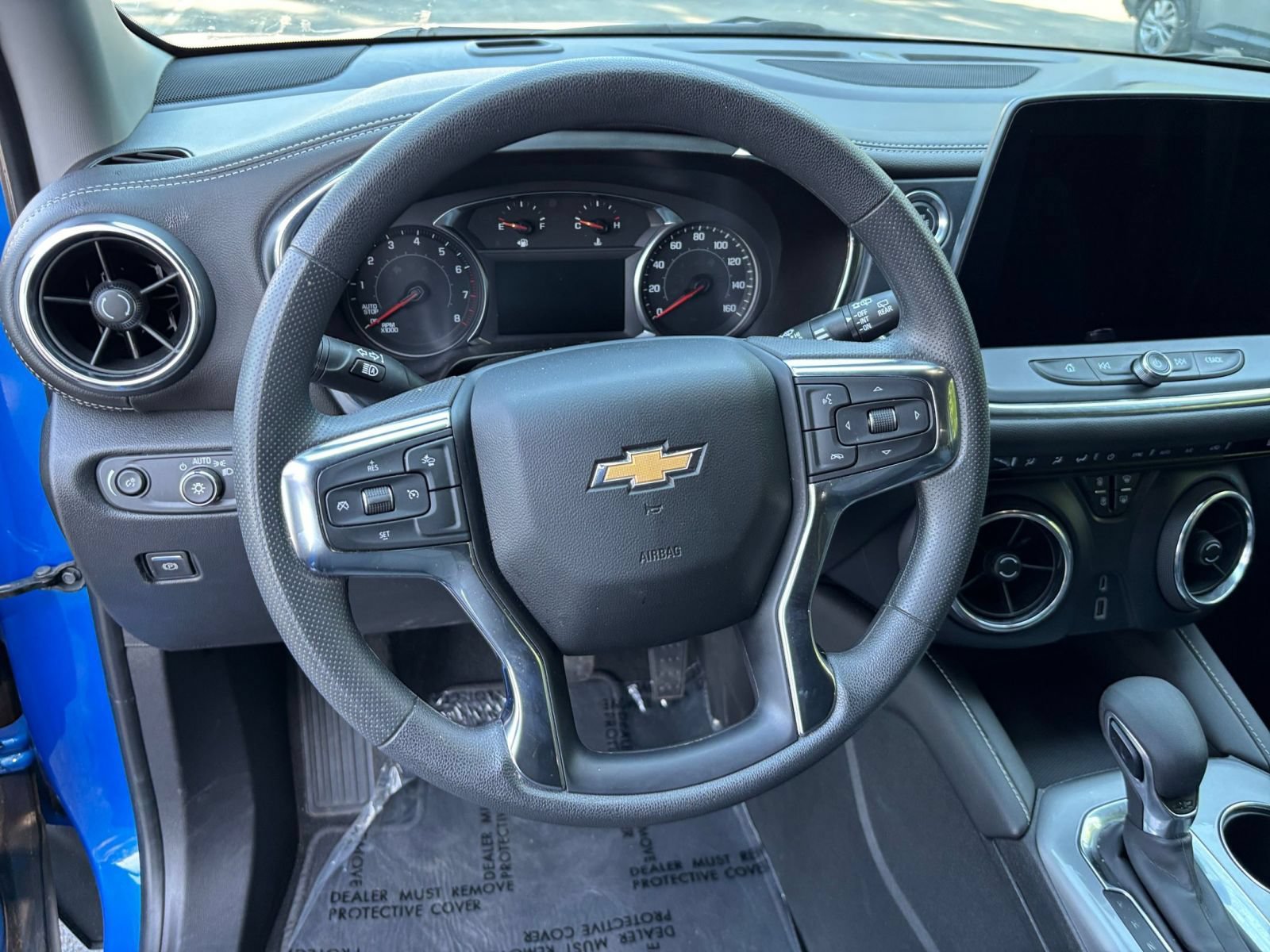 Used 2025 Chevrolet Blazer LT FWD image 24