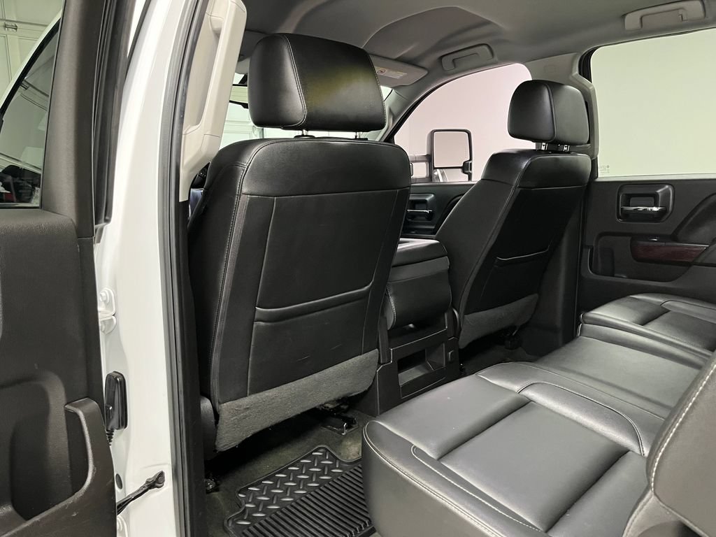 Used 2017 GMC Sierra 2500 SLE w/ HD SLE Preferred Plus Package AWD/4WD image 45