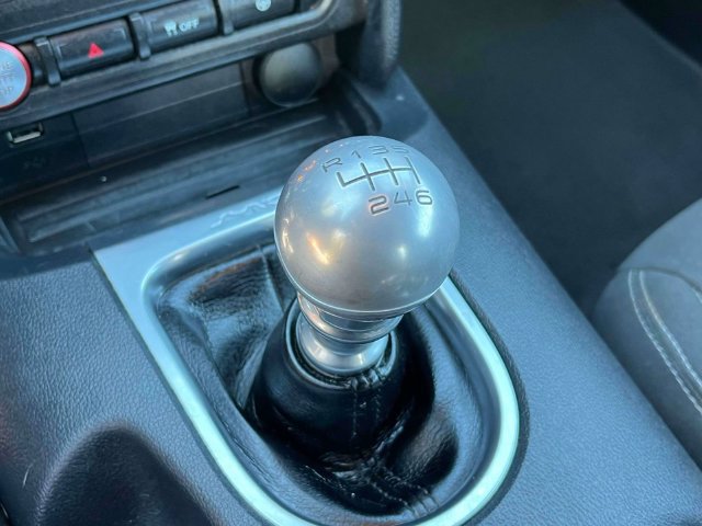 Used 2022 Ford Mustang GT RWD image 26