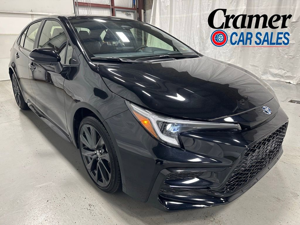 Used 2025 Toyota Corolla SE FWD image 1