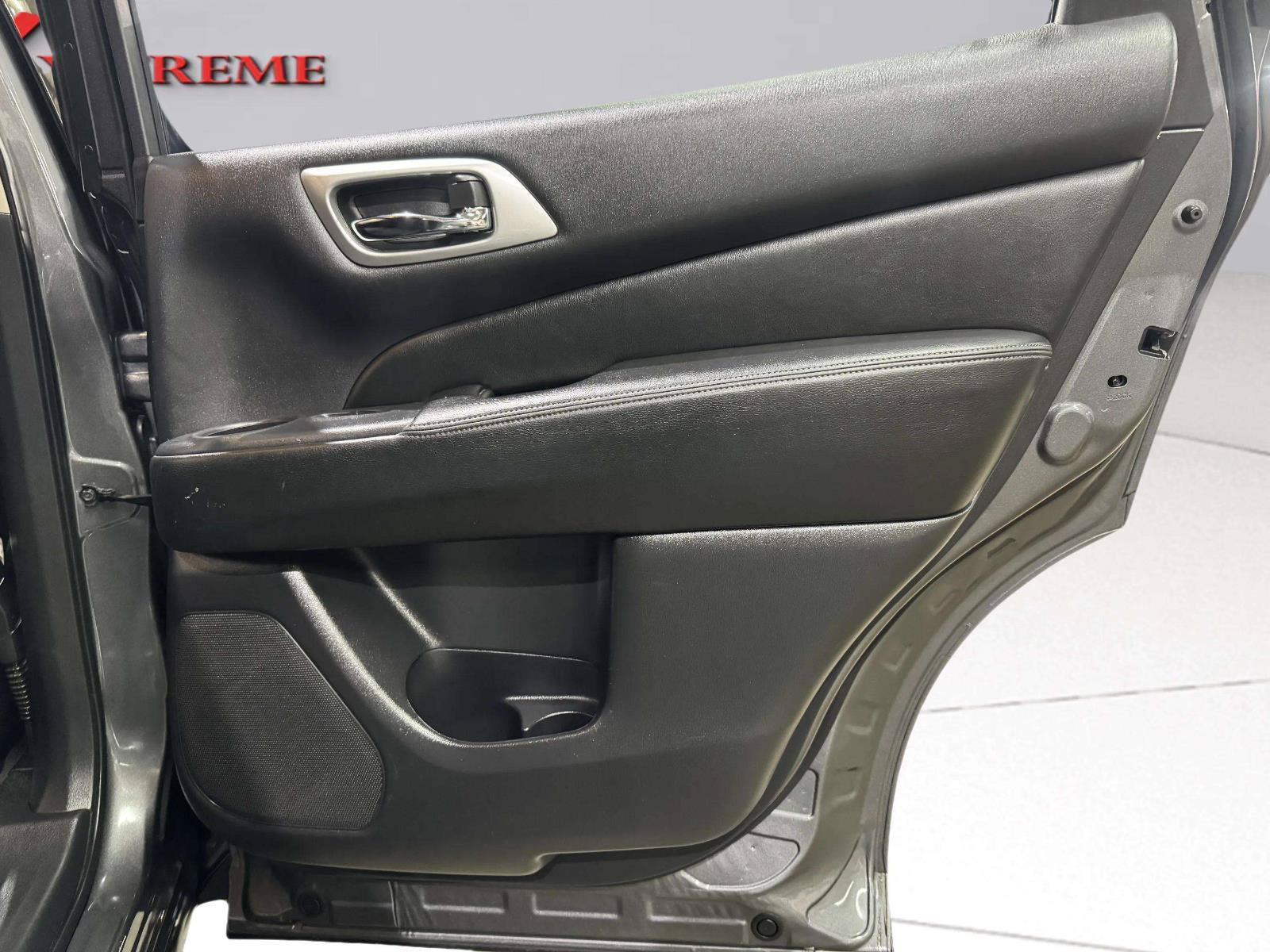 Used 2019 Nissan Pathfinder SV AWD/4WD image 50
