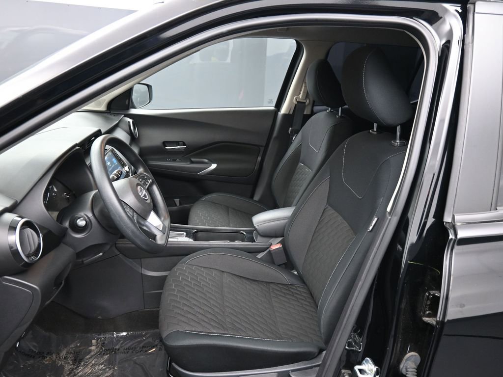 Used 2023 Nissan Kicks SV image 18