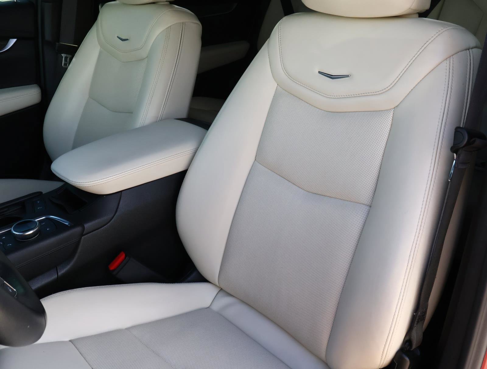 Certified 2023 Cadillac XT5 Sportv w/ Technology Package image 18